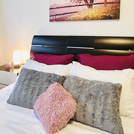 Chic Escape One - Free Parking Lägenhet Braşov Exteriör bild